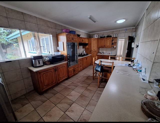 4 BEDROOM HOUSE FOR SALE IN VANDERBIJLPARK SE 7